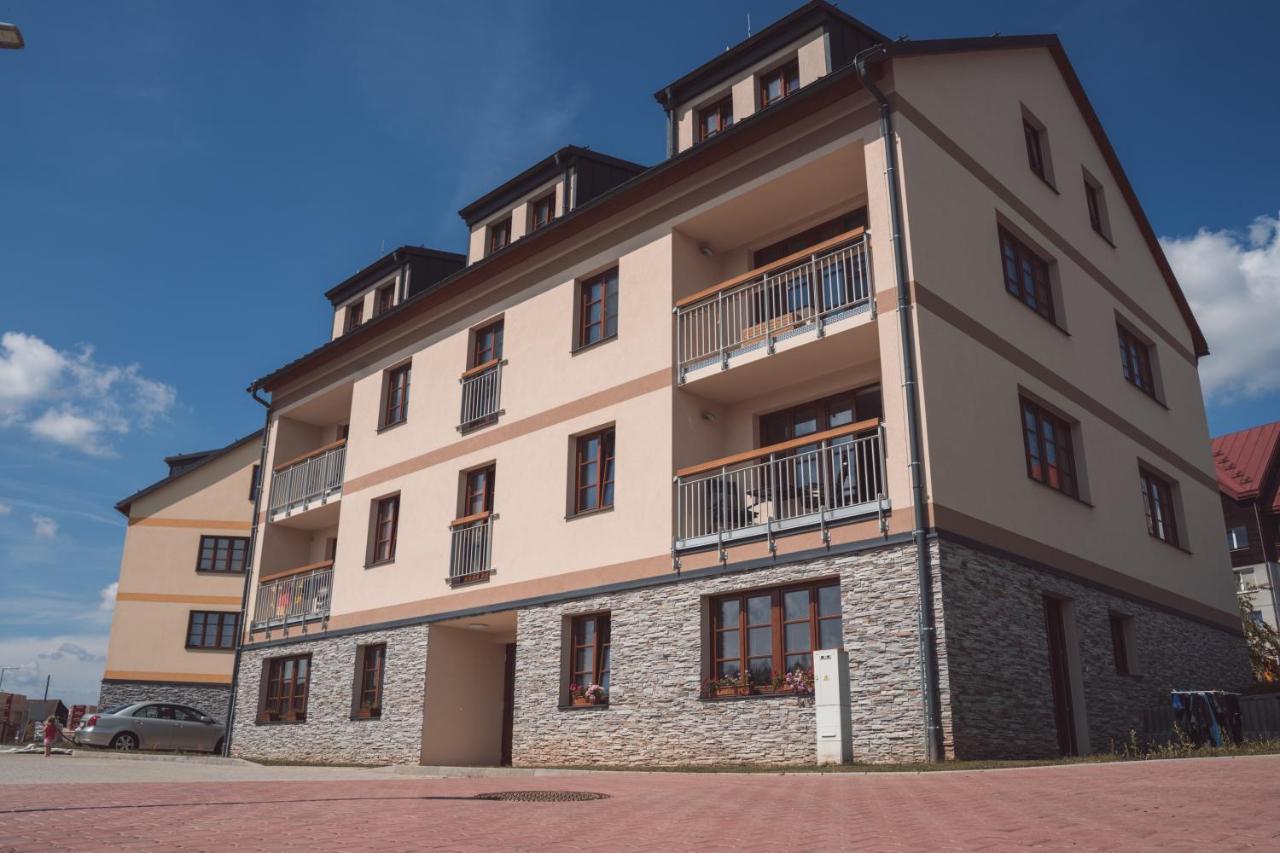 Apartman Sjezdovka Kasperske Hory Bagian luar foto